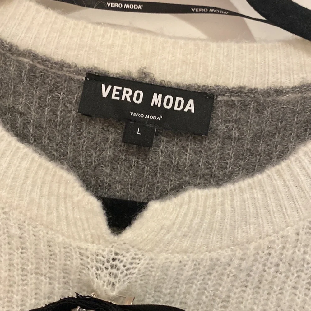 Sweater - Picture 3 of 3